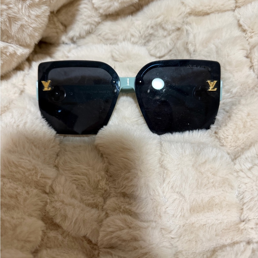 Black Square Shield Sunglasses